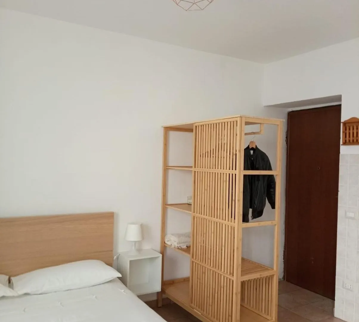 Casa Di Corte A Milano アパート ミラノ
