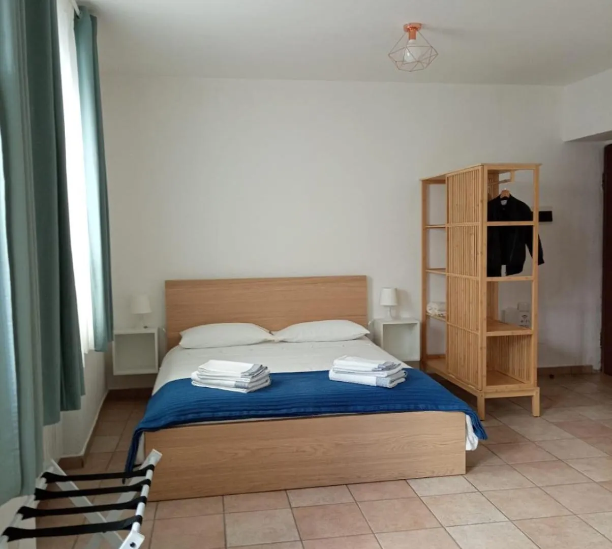 Apartment Casa Di Corte A Milano Italy